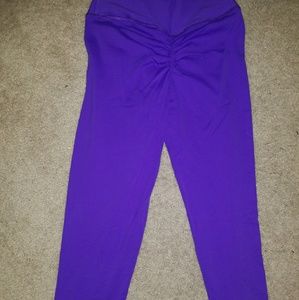 ABS28 purple leggings scrunch